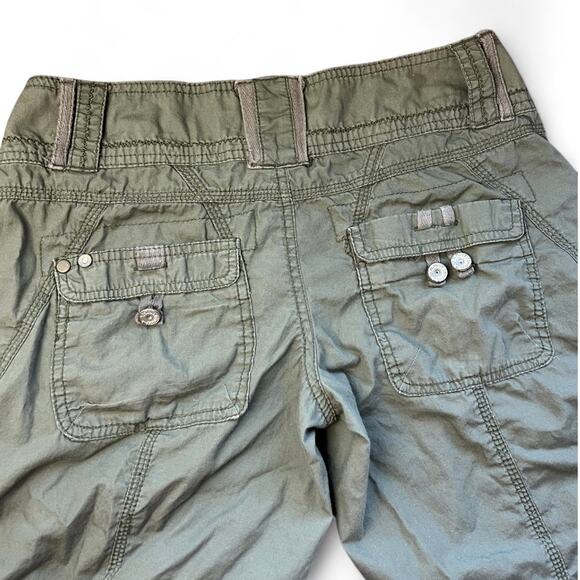 Almost famous green Y2K cargo shorts granola girl long shorts vintage jorts - Picture 6 of 8